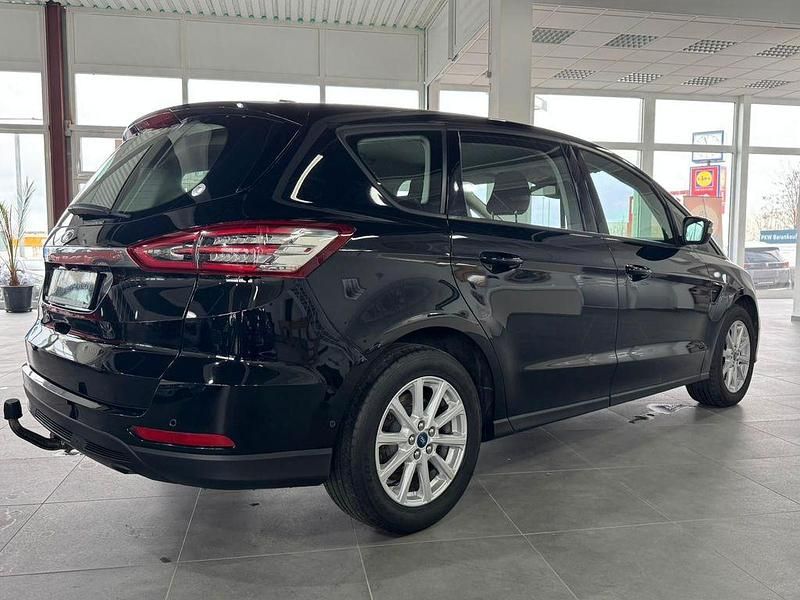 Gebraucht Ford S-MAX Trend 150 PS (110 kW) 2021 Schwarz Van / Kleinbus