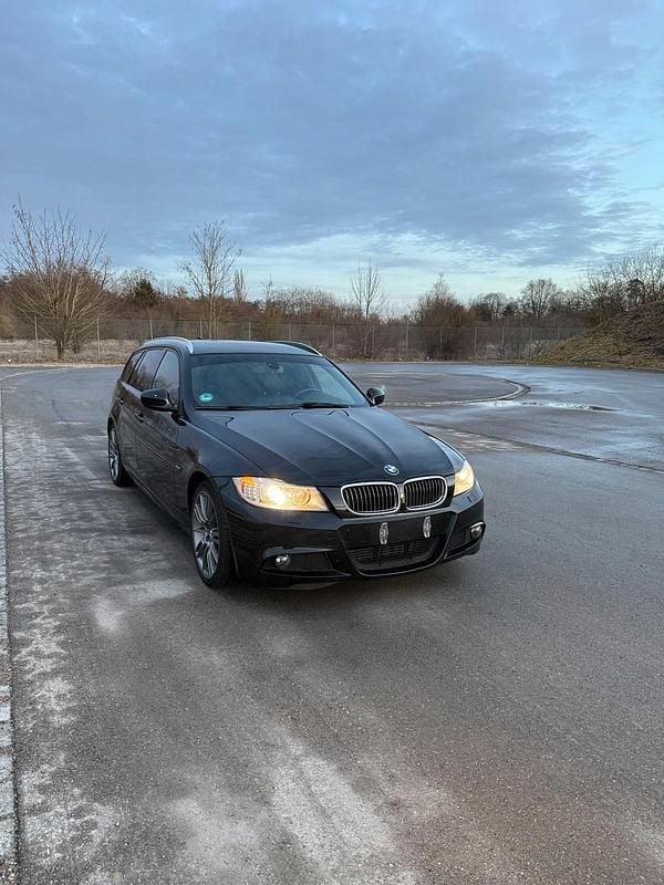 Gebraucht BMW 330 M Sport 245 PS (180 kW) 2011 Schwarz Kombi