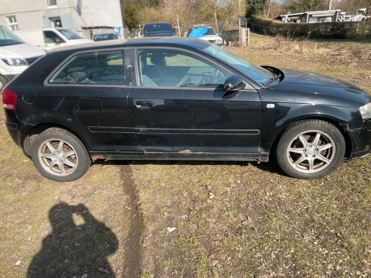 Gebraucht Audi A3 105 PS (77 kW) 2005 Schwarz Kleinwagen