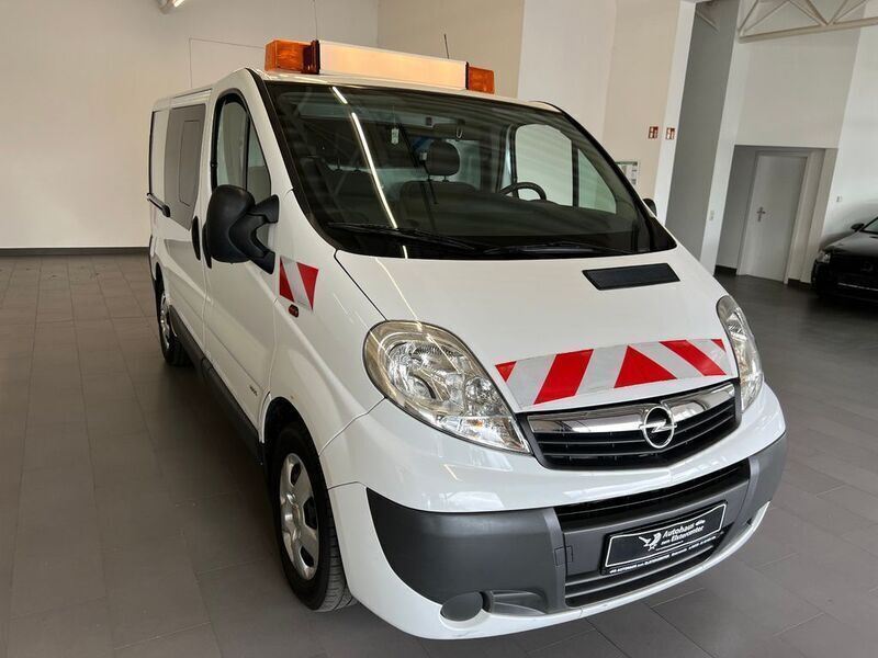Weiß Gebraucht 2013 Opel Vivaro Van | 15.900 € - Bild 1/4