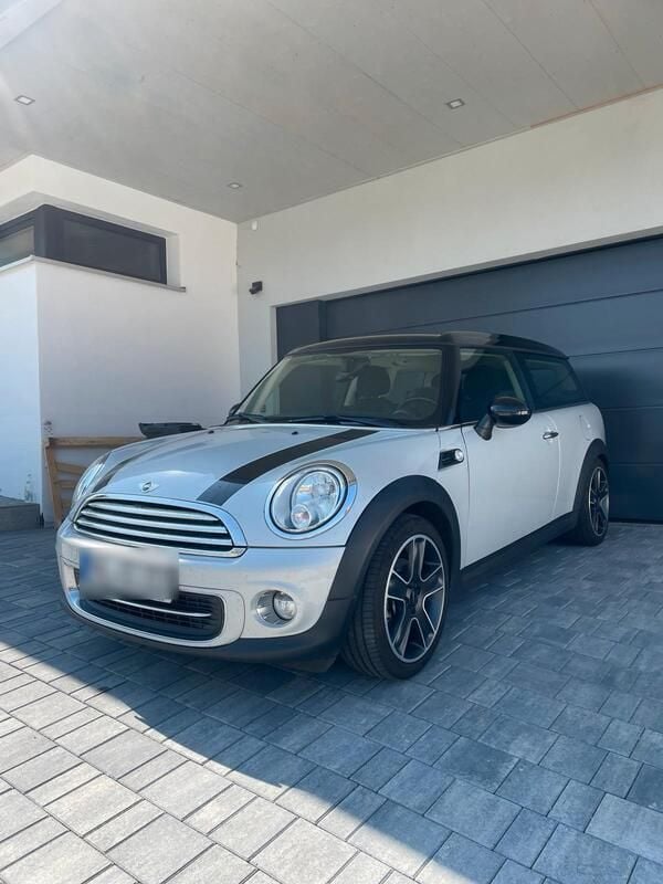 Silber Gebraucht 2011 Mini Clubman Kombi | 5.950 € - Bild 1/4