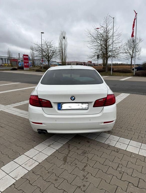Gebraucht BMW 520 211 PS (155 kW) 2017 Weiß Limousine