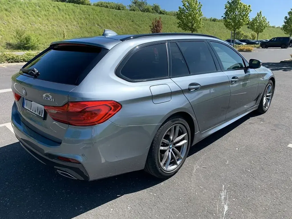 Gebraucht BMW 530 Performance 252 PS (185 kW) 2020 Silber Kombi