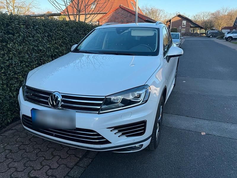 Gebraucht VW Touareg Edition 262 PS (192 kW) 2017 Weiß SUV