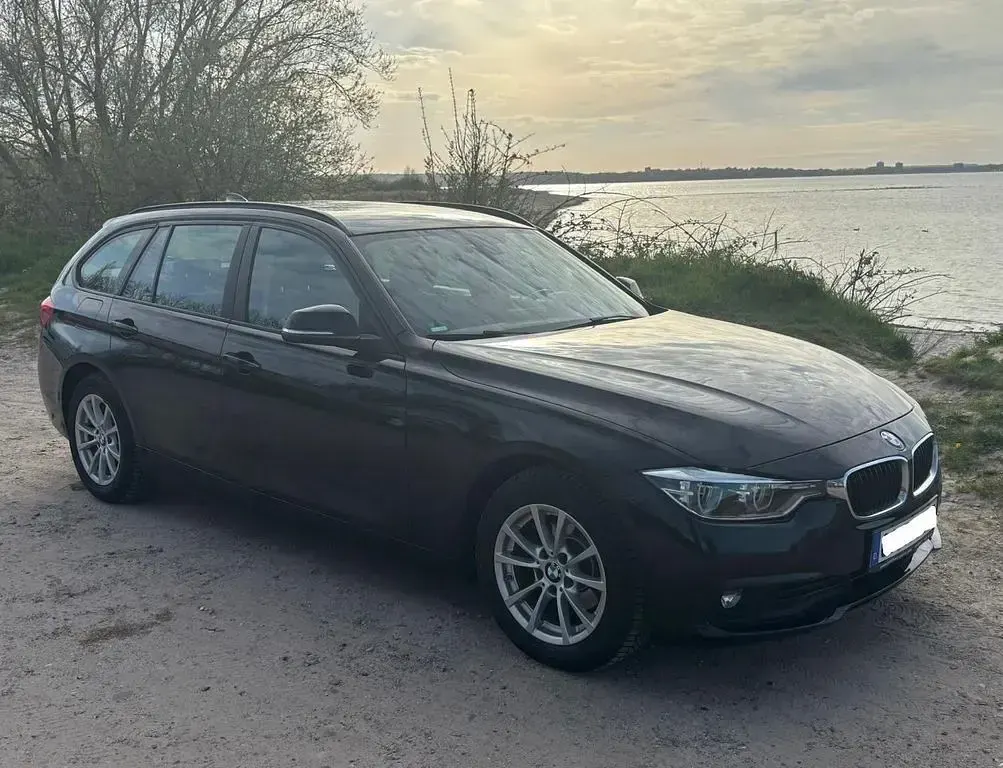 Gebraucht BMW 318 Advantage 150 PS (110 kW) 2019 Schwarz Kombi