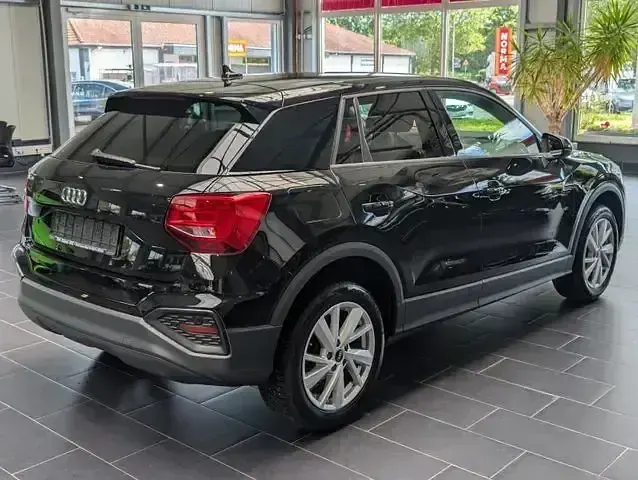 Gebraucht Audi Q2 160 PS (117 kW) 2022 Schwarz SUV