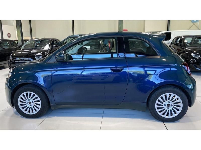 Gebraucht Fiat 500e Basis 86 kW (118 PS) 2023 Colore esterno (ozean grün) Kleinwagen