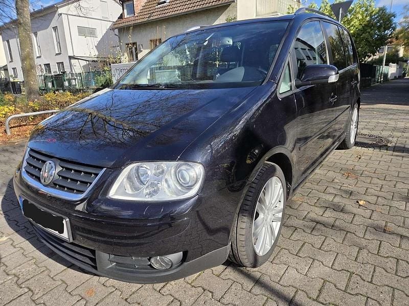 Schwarz Gebraucht 2006 VW Touran Highline Van / Kleinbus | 5.900 € (Teuer) - Bild 1/4