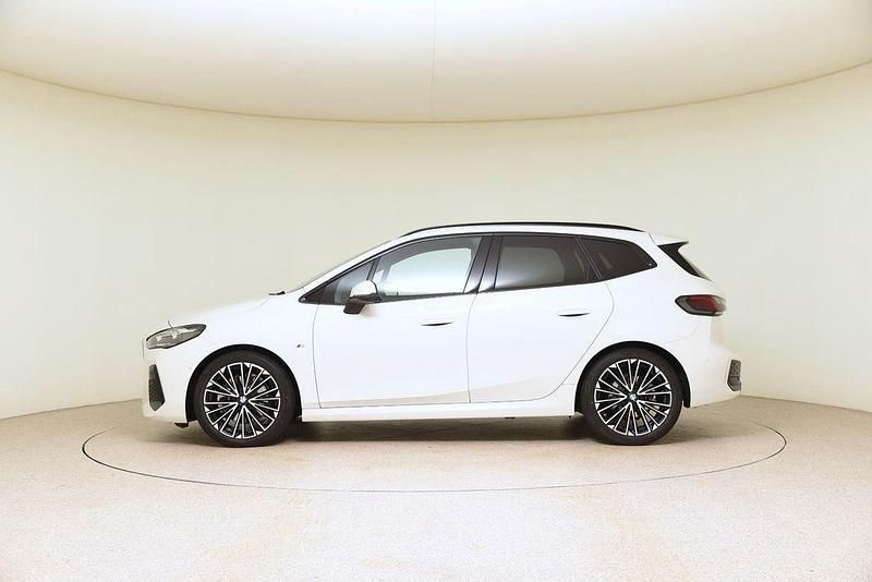 Gebraucht BMW 223 Active Tourer M Sport 197 PS (144 kW) 2024 Weiß Van / Kleinbus