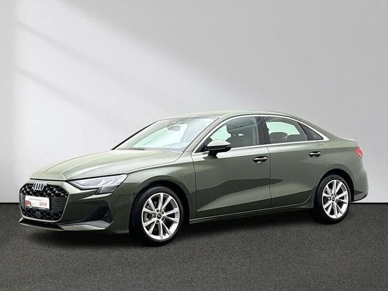 Gebraucht Audi A3 Performance 116 PS (85 kW) 2025 Distriktgrün metallic Limousine