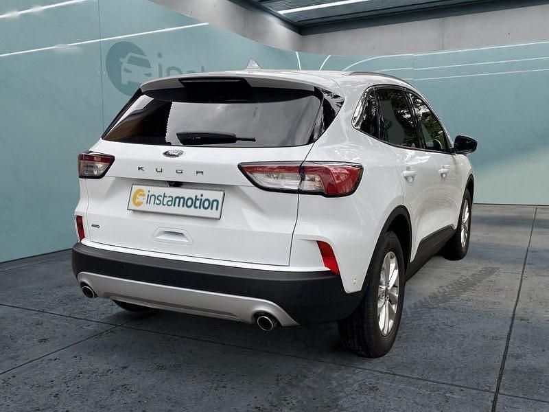 Gebraucht Ford Kuga Titanium 120 PS (88 kW) 2023 Weiß SUV