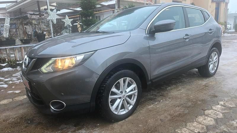 Gebraucht Nissan Qashqai 130 PS (95 kW) 2015 Grau SUV