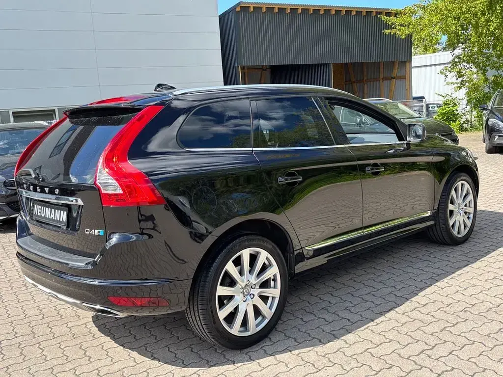 Gebraucht Volvo XC60 Kinetic 190 PS (139 kW) 2017 Onyx black / metallic SUV