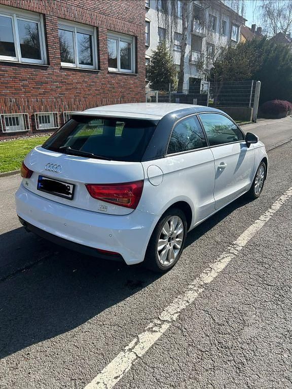 Second-hand Audi A1 Ambiente 90 CP (66 kW) 2015 Alb Hatchback