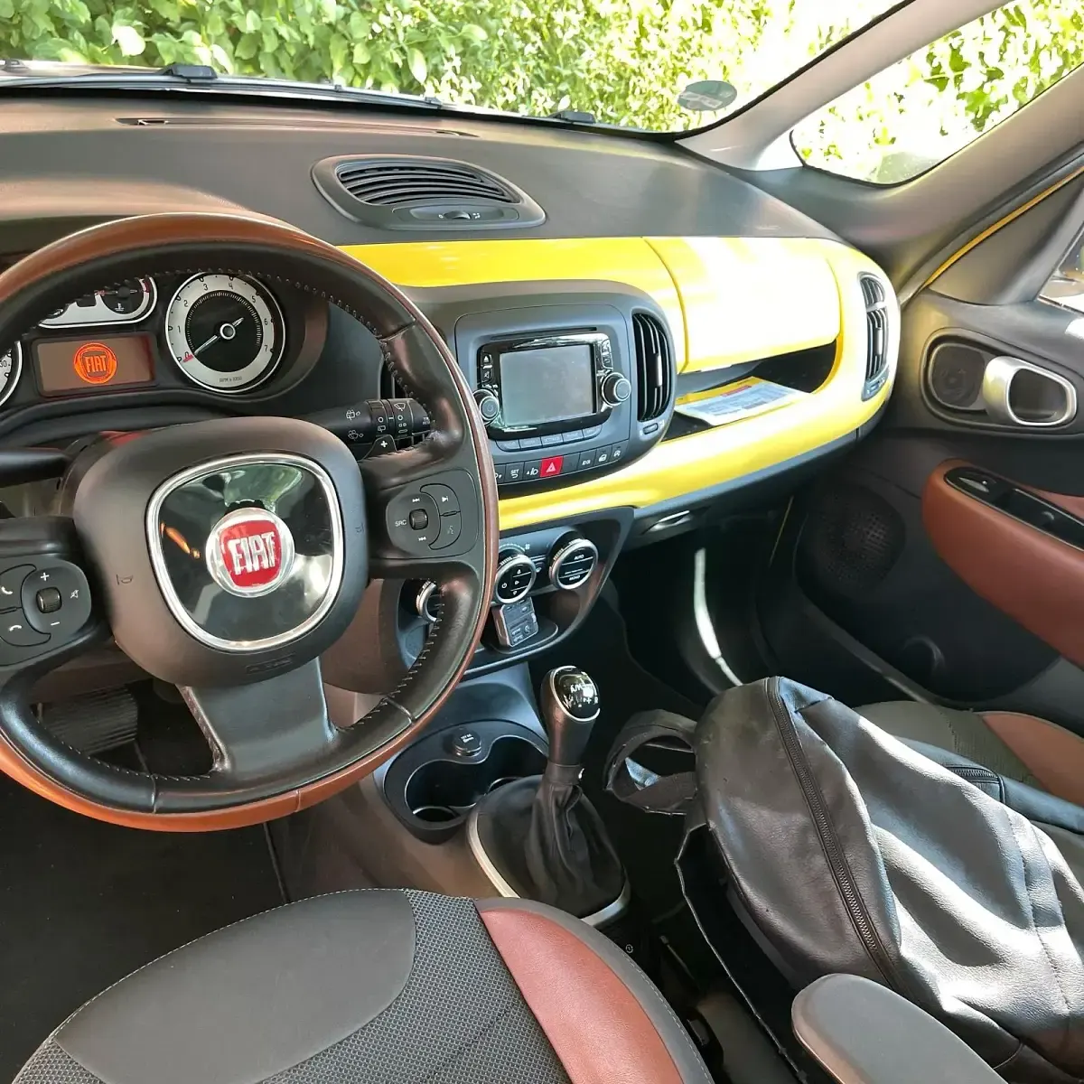 Gebraucht Fiat 500L 95 PS (69 kW) 2015 Gelb Van / Kleinbus