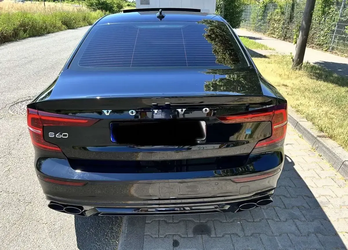 Gebraucht Volvo S60 R-Design 249 PS (183 kW) 2019 Limousine