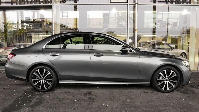 Gebraucht Mercedes E400 AMG 330 PS (242 kW) 2022 Grau Limousine