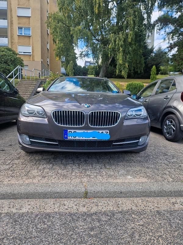 Braun Gebraucht 2012 BMW 525 Kombi | 7.500 € (Superpreis) - Bild 1/4