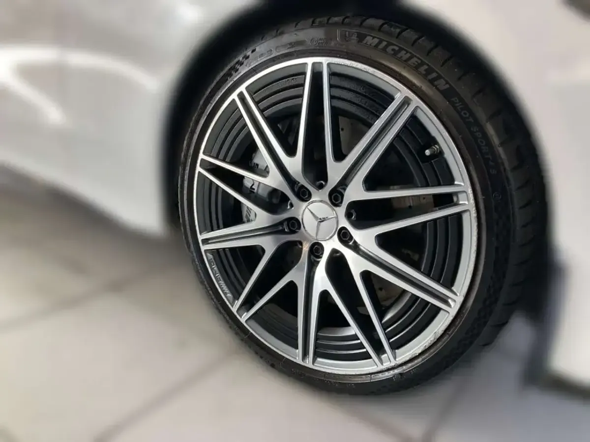 Gebraucht Mercedes C43 AMG AMG 421 PS (309 kW) 2025 Weiß Limousine