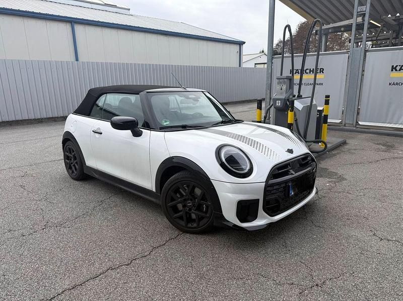 Gebraucht Mini Cooper Classic 119 kW (163 PS) 2025 Weiß Kleinwagen
