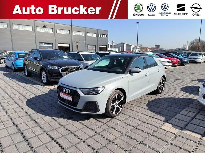 Grau Gebraucht 2023 Audi A1 Sportback Design Kleinwagen | 23.470 € (Etwas zu teuer) - Bild 1/4
