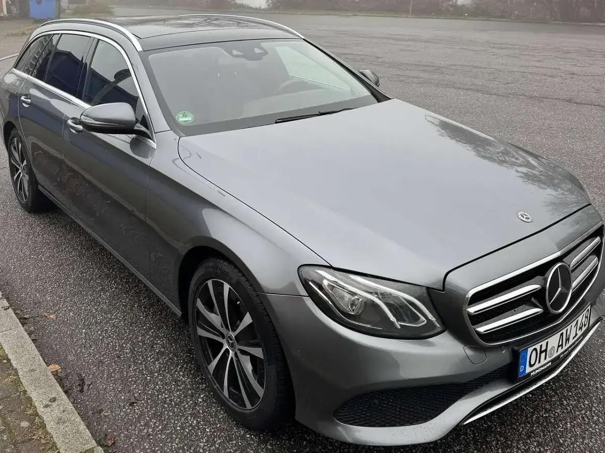 Gebraucht Mercedes E400 Avantgarde 340 PS (250 kW) 2020 Kombi
