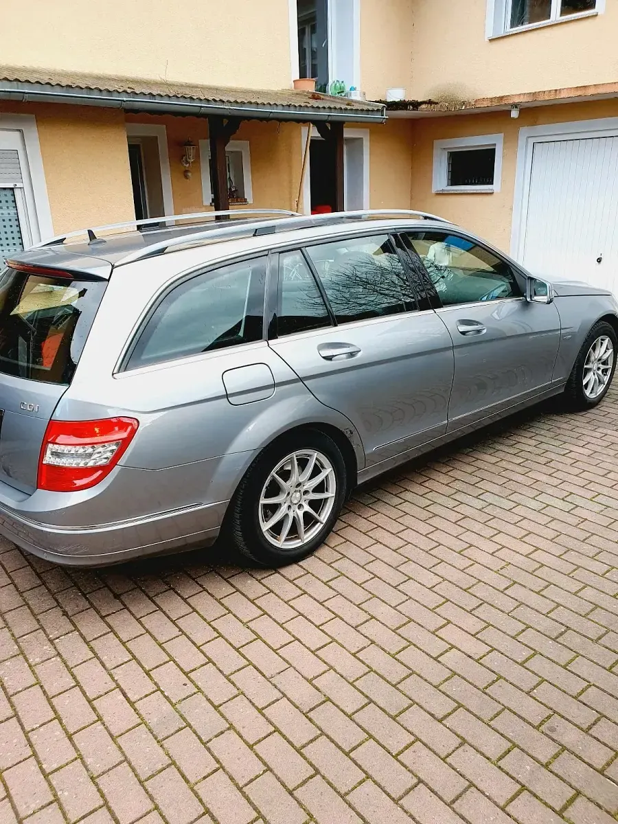 Gebraucht Mercedes C200 184 PS (135 kW) 2011 Grau Kombi