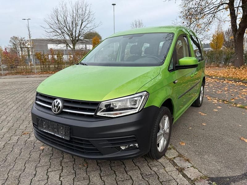 Grün Gebraucht 2018 VW Caddy Trendline Van / Kleinbus | 8.990 € (Superpreis) - Bild 1/4