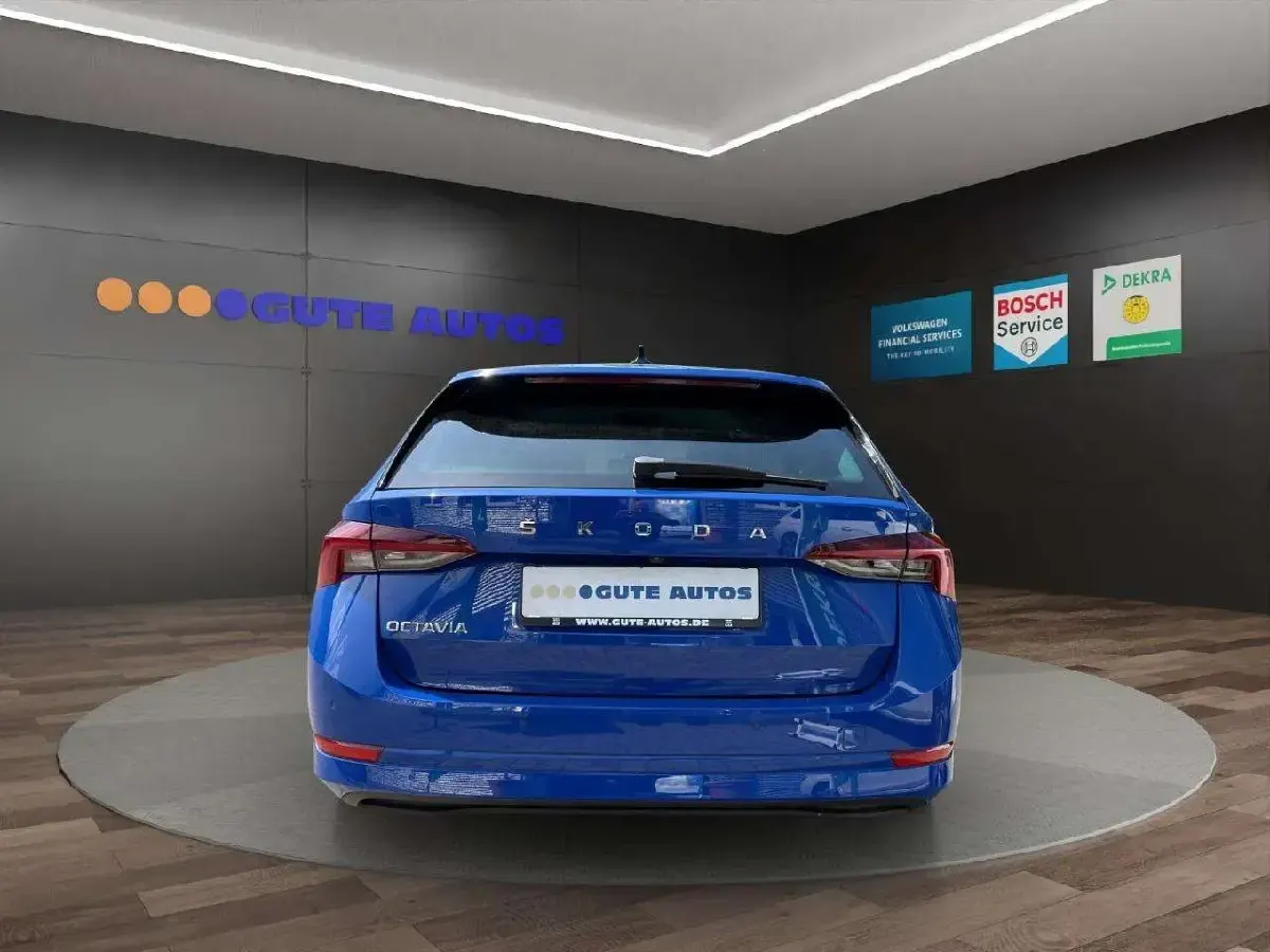 Gebraucht Skoda Octavia Clever 116 PS (85 kW) 2022 Energyblau Kombi