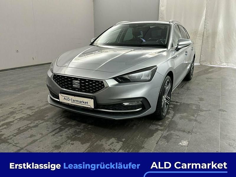 Lackierung: urban silber Gebraucht 2022 Seat Leon XCELLENCE Kombi | 18.480 € (Fairer Preis) - Bild 1/4