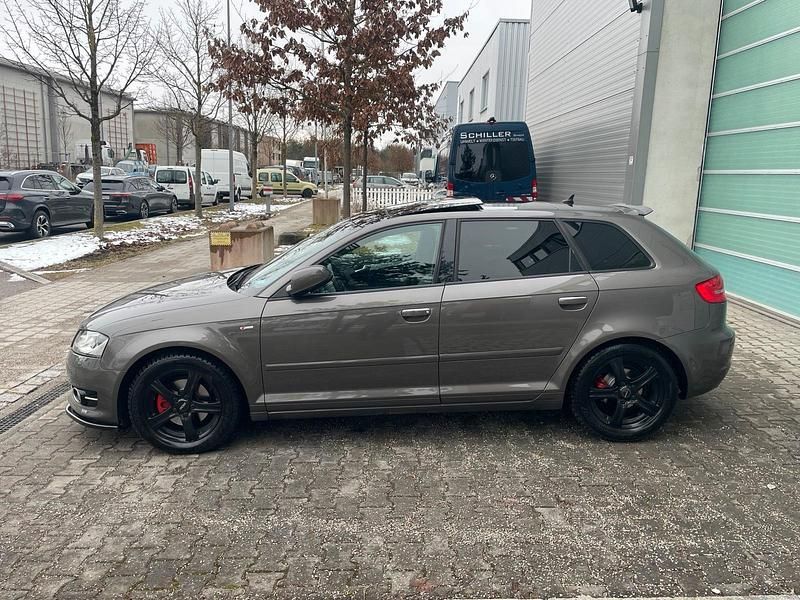 Gebraucht Audi A3 S-Line 140 PS (102 kW) 2011 Grau Kleinwagen