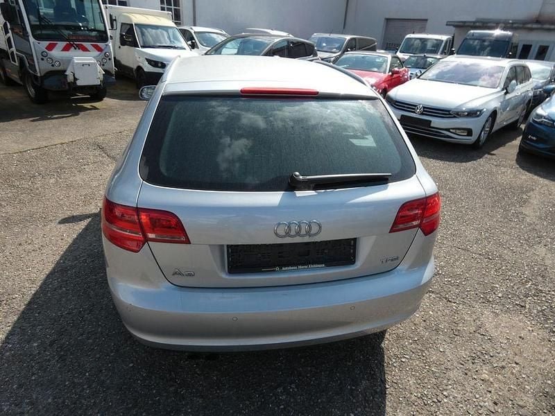 Używany Audi A3 Attraction 125 KM (91 kW) 2011 Srebrny Hatchback