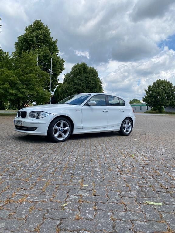Weiß Gebraucht 2008 BMW 118 Kleinwagen | 7.000 € (Etwas zu teuer) - Bild 1/2