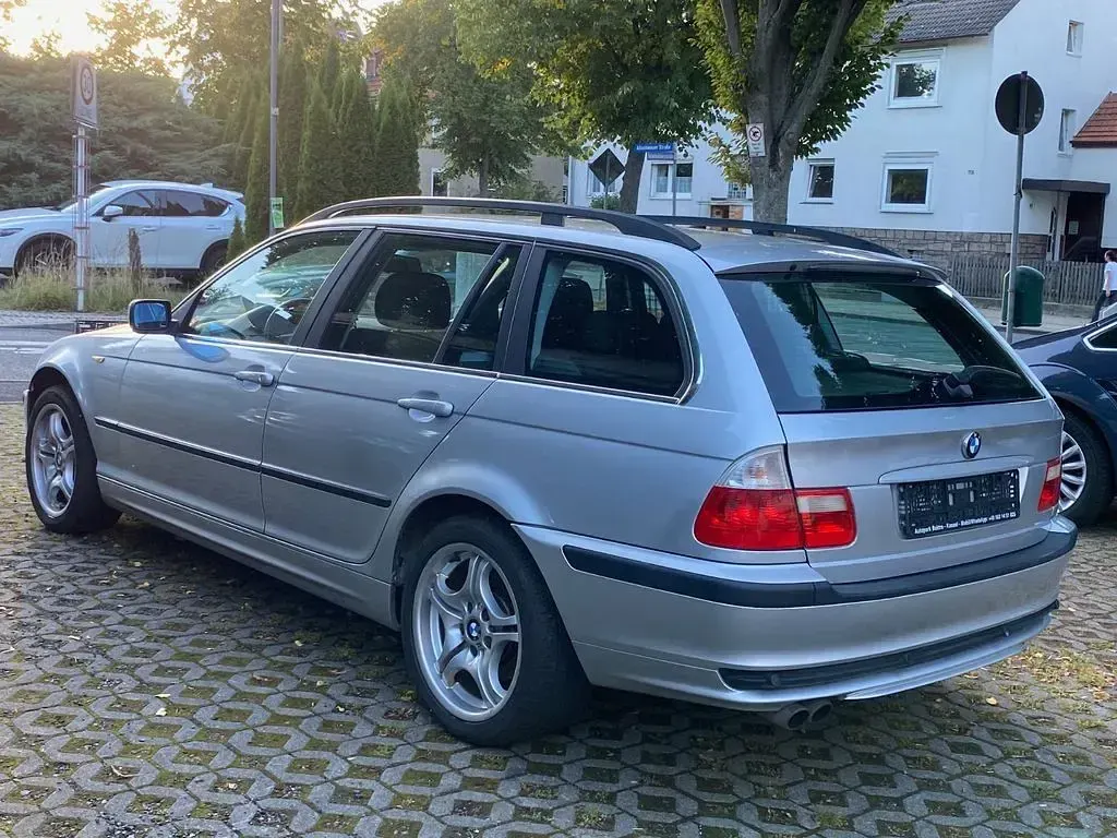 Gebraucht BMW 325 Sport Line 192 PS (141 kW) 2001 Silber Kombi