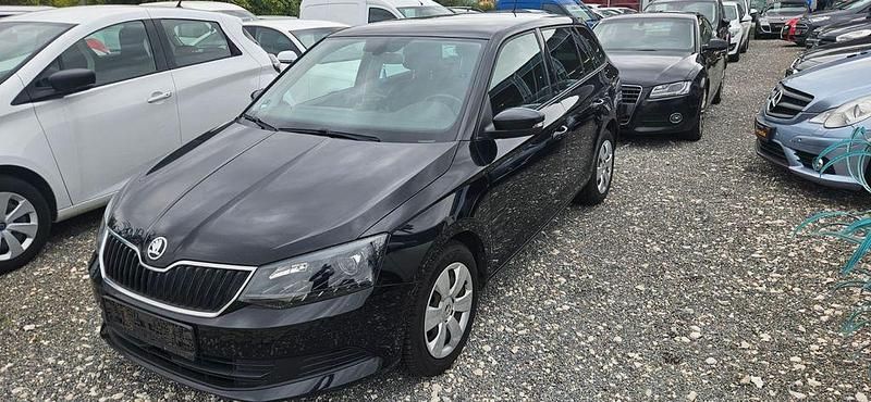 Schwarz Gebraucht 2015 Skoda Fabia Active Kombi | 6.490 € (Fairer Preis) - Bild 1/4
