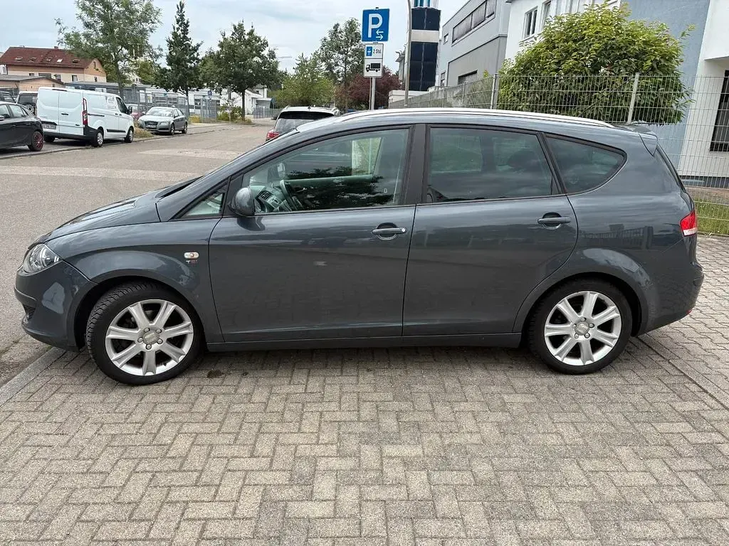 Gebraucht Seat Altea XL Comfort 160 PS (117 kW) 2009 Grau Van / Kleinbus