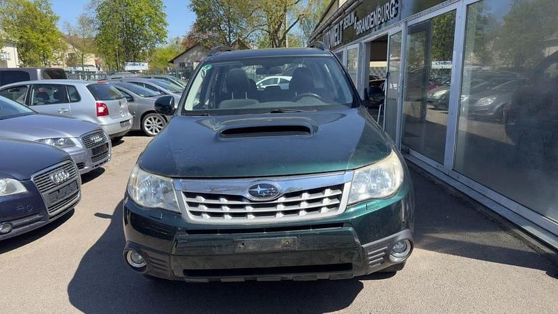 Usado Subaru Forester Comfort 147 CV (108 kW) 2012 Verde SUV