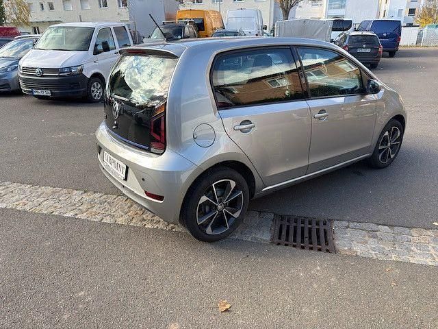 Second-hand VW e-up! 61 kW (83 CP) 2021 Argintiu Hatchback