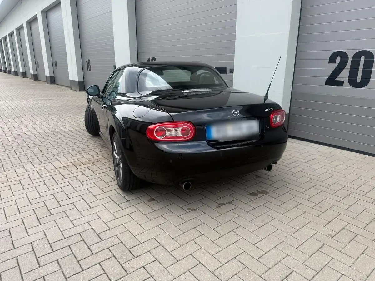 Gebraucht Mazda MX5 126 PS (92 kW) 2012 Schwarz Cabrio