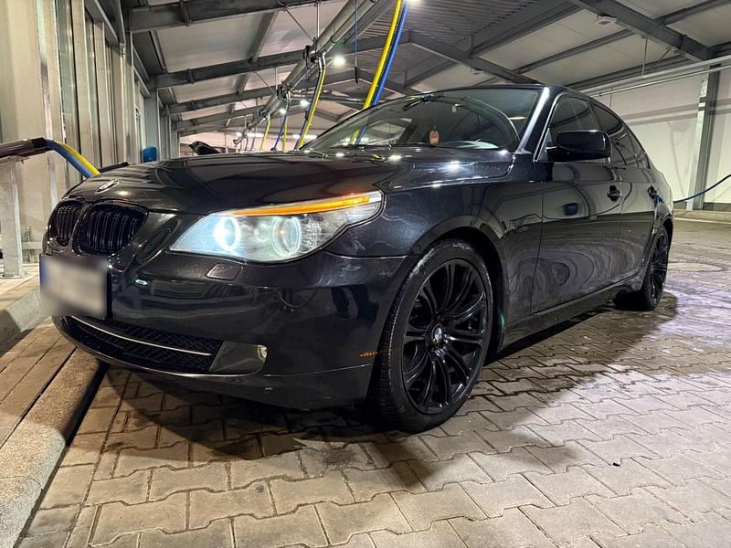 Używany BMW 520 177 KM (130 kW) 2009 Czarny Sedan/Limuzyna