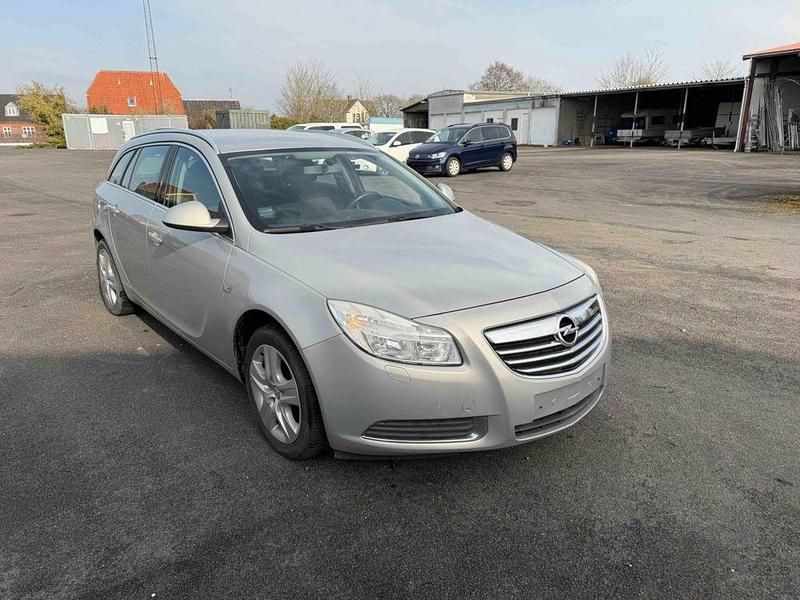 Gebraucht Opel Insignia Edition 179 PS (131 kW) 2010 Kombi