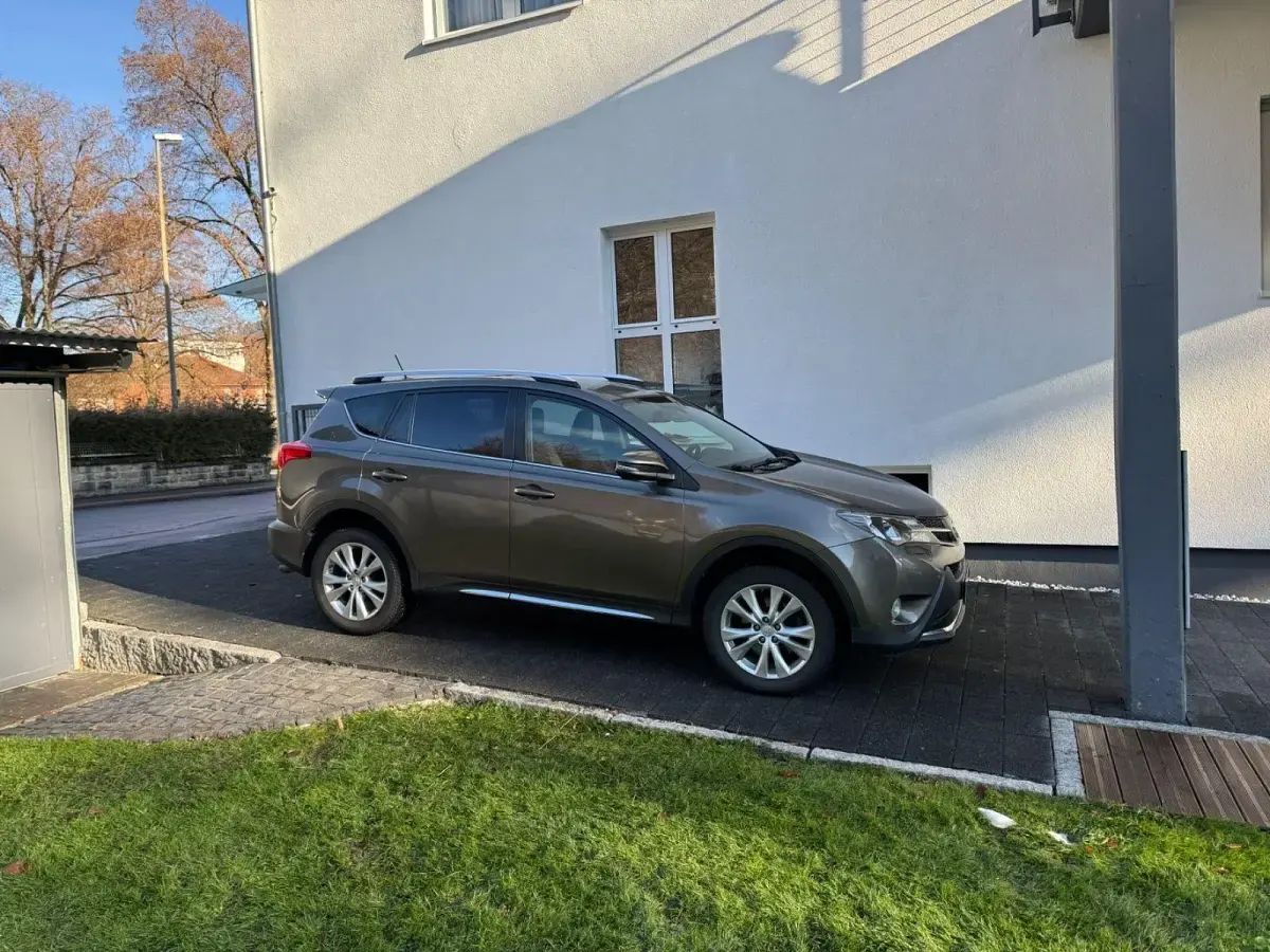 Gebraucht Toyota RAV4 150 PS (110 kW) 2014 Grau SUV