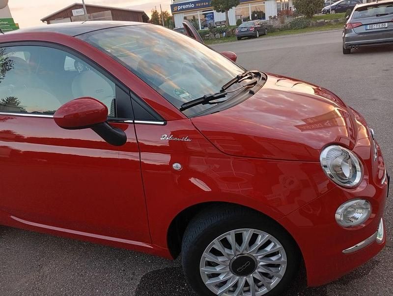 Rot Gebraucht 2021 Fiat 500 Dolcevita Kleinwagen | 9.999 € (Superpreis) - Bild 1/4