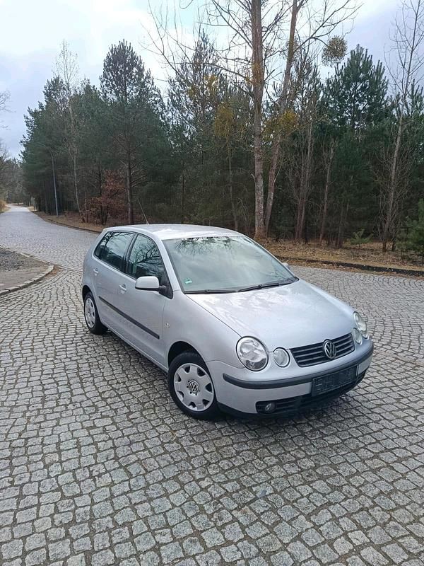Gebraucht VW Polo 75 PS (55 kW) 2002 Silber Kleinwagen