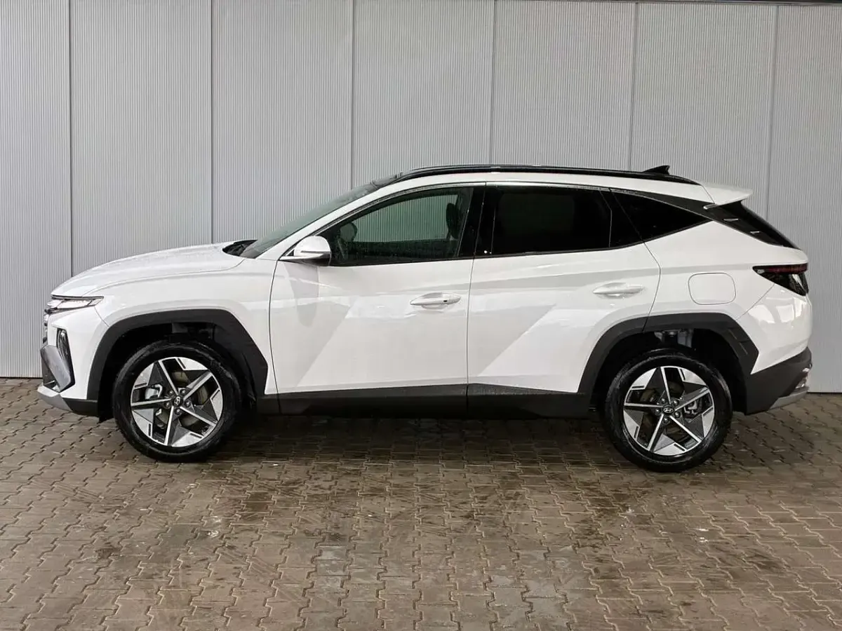 Neu Hyundai Tucson 215 PS (158 kW) 2025 Serenity white SUV
