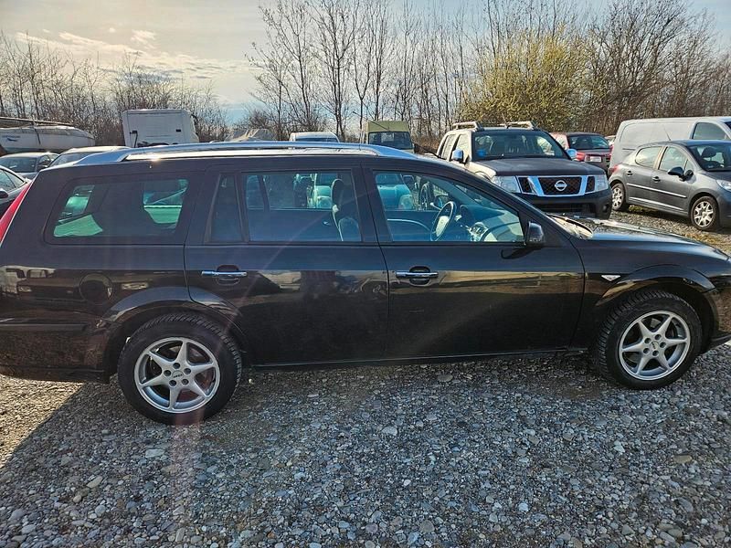 Gebraucht Ford Mondeo 130 PS (95 kW) 2007 Schwarz Kombi