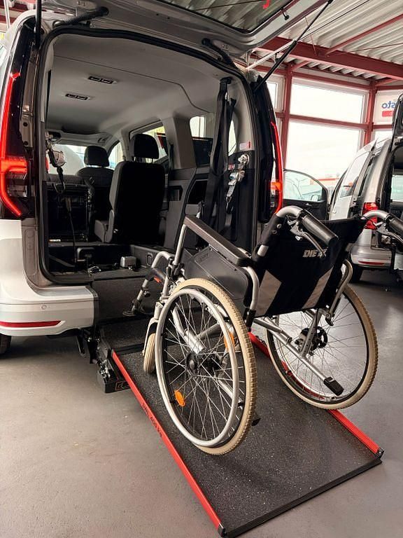 Neu VW Caddy Maxi Life 116 PS (85 kW) 2026 Silber Van / Kleinbus