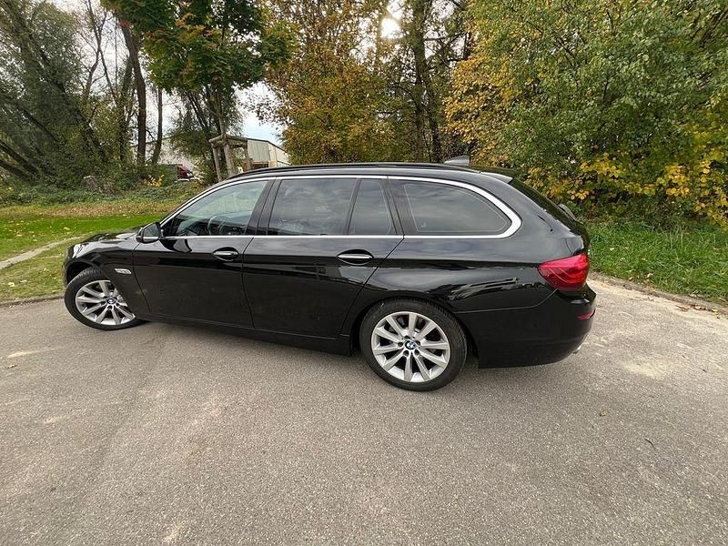 Schwarz Gebraucht 2013 BMW 525 Luxury Line Kombi | 8.800 € (Guter Preis) - Bild 1/4