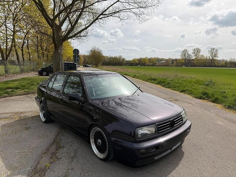Gebraucht VW Vento 174 PS (127 kW) 1997 Andere farben Limousine