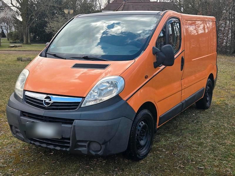 Gebraucht Opel Vivaro 114 PS (83 kW) 2013 Orange Van / Kleinbus